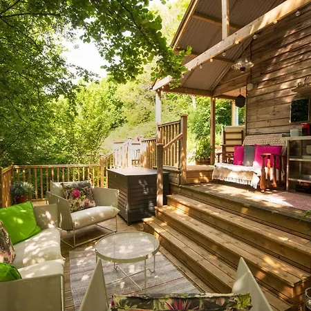펜션 The Hut At Rawsons - Unique Woodland Glamping