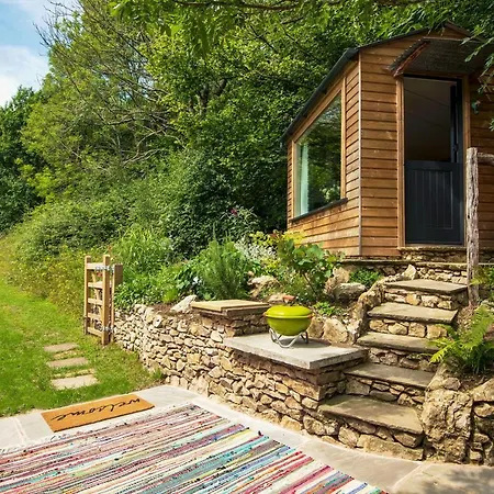 펜션 The Hut At Rawsons - Unique Woodland Glamping Levens